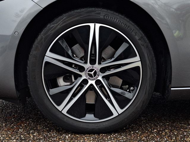 Mercedes-Benz A-Klasse 250 e Star Edition Luxury Line | Panoramadak | Night pakket | Achteruitrijcamera | Sfeerverlichting | Multibeam LED | Dodehoekas