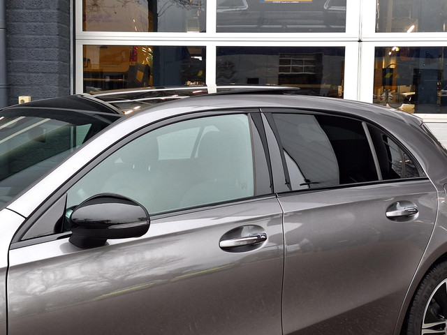 Mercedes-Benz A-Klasse 250 e Star Edition Luxury Line | Panoramadak | Night pakket | Achteruitrijcamera | Sfeerverlichting | Multibeam LED | Dodehoekas