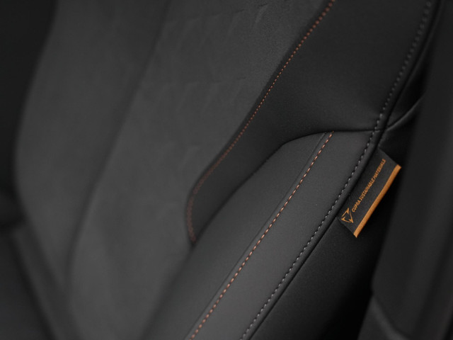 CUPRA Terramar 1.5 TSI e-Hybrid 272 pk DSG VZ Performance | Panoramadak | Trekhaak | Leder Suede | Sennheiser | Geheugenstoel | Matrix LED | Ad