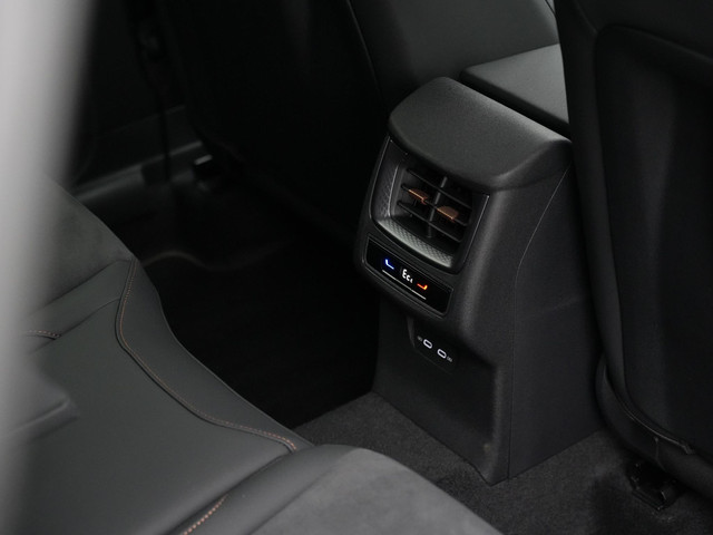 CUPRA Terramar 1.5 TSI e-Hybrid 272 pk DSG VZ Performance | Panoramadak | Trekhaak | Leder Suede | Sennheiser | Geheugenstoel | Matrix LED | Ad