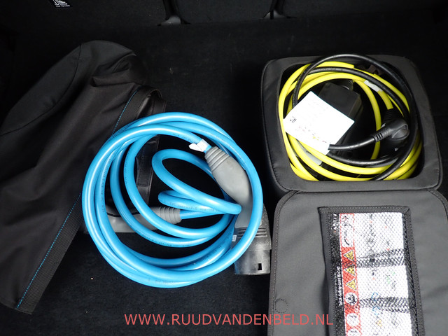 BMW 2 Serie Active Tourer 225XE M-PAKKET SHADOWLINE 94%SOH SPORTLEER KEYLESS NAVI