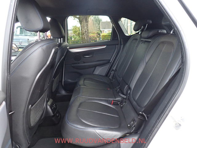 BMW 2 Serie Active Tourer 225XE M-PAKKET SHADOWLINE 94%SOH SPORTLEER KEYLESS NAVI