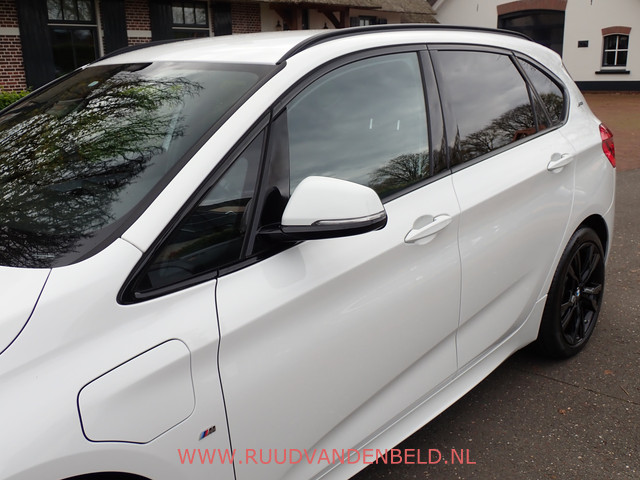 BMW 2 Serie Active Tourer 225XE M-PAKKET SHADOWLINE 94%SOH SPORTLEER KEYLESS NAVI