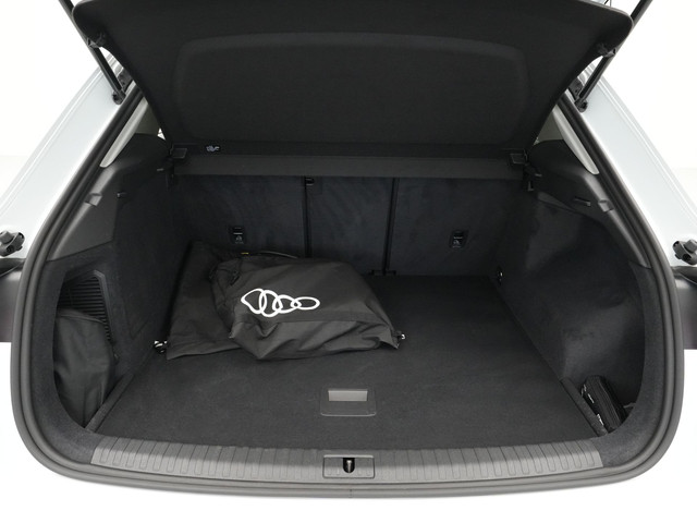 Audi Q3 45 TFSI e 245pk S-Tronic edition Navi Camera Stoelverwarming Carplay Side Assist 21