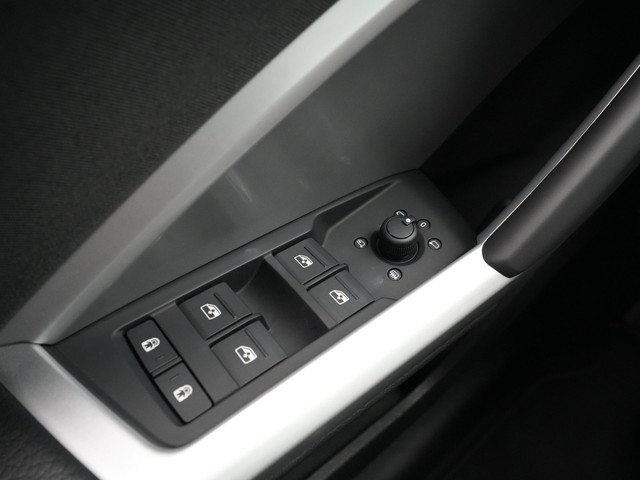 Audi Q3 45 TFSI e 245pk S-Tronic edition Navi Camera Stoelverwarming Carplay Side Assist 21