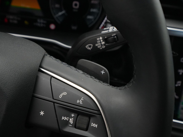Audi Q3 45 TFSI e 245pk S-Tronic edition Navi Camera Stoelverwarming Carplay Side Assist 21