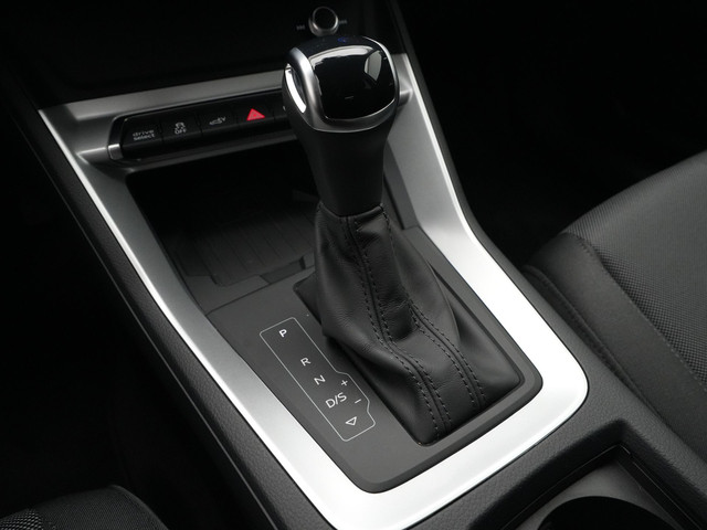 Audi Q3 45 TFSI e 245pk S-Tronic edition Navi Camera Stoelverwarming Carplay Side Assist 21