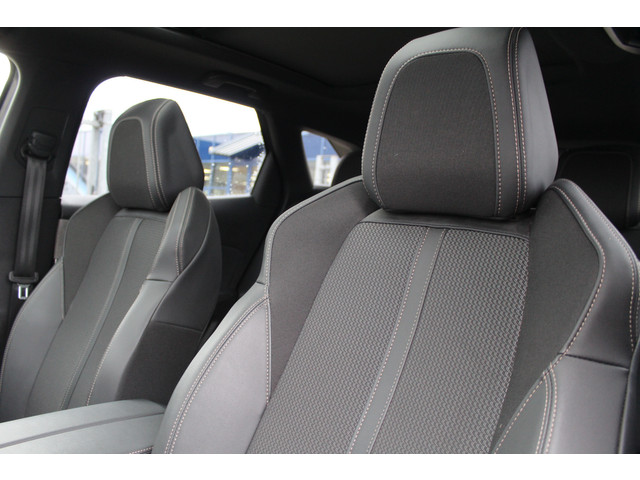 Peugeot 3008 1.6 HYbrid 225 GT | Nachtzicht | Panoramadak | Trekhaak | Navigatie | Camera | BLIS