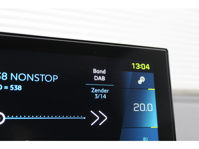 Peugeot 3008 1.6 HYbrid 225 GT | Nachtzicht | Panoramadak | Trekhaak | Navigatie | Camera | BLIS