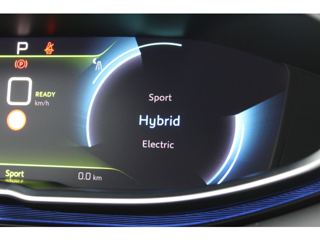 Peugeot 3008 1.6 HYbrid 225 GT | Nachtzicht | Panoramadak | Trekhaak | Navigatie | Camera | BLIS