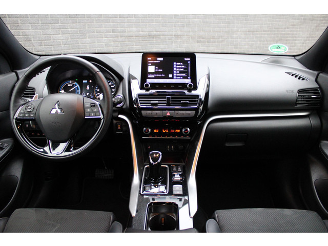 Mitsubishi Eclipse Cross 2.4 PHEV Black Edition Automaat, Navigatie, Cruise Climate control, Apple carplay Android auto, 360 Camera, Audio Bluetooth DAB