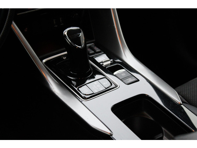 Mitsubishi Eclipse Cross 2.4 PHEV Black Edition Automaat, Navigatie, Cruise Climate control, Apple carplay Android auto, 360 Camera, Audio Bluetooth DAB