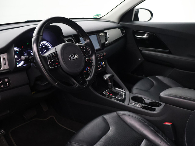 Kia Niro 1.6 GDi HYBRID AUT. EXECUTIVELINE + LEDER | JBL TREKHAAK | STOELVENTILATIE | STUUR STOELVERWARMING