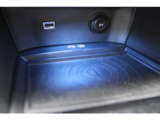 Peugeot 3008 1.6 HYbrid4 300 GT | Trekhaak | Focal | Camera | Leder | Navigatie | Adaptieve cruise