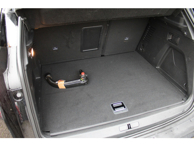 Peugeot 3008 1.6 HYbrid4 300 GT | Trekhaak | Focal | Camera | Leder | Navigatie | Adaptieve cruise