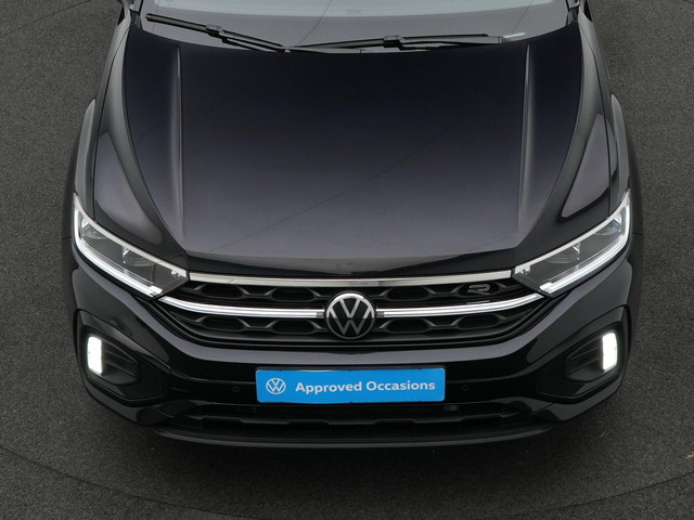 Volkswagen T-Roc 1.5 TSI 150 pk DSG R-Line | IQ Light | Parkeersensoren voor achter | Adaptive Cruise | Carplay