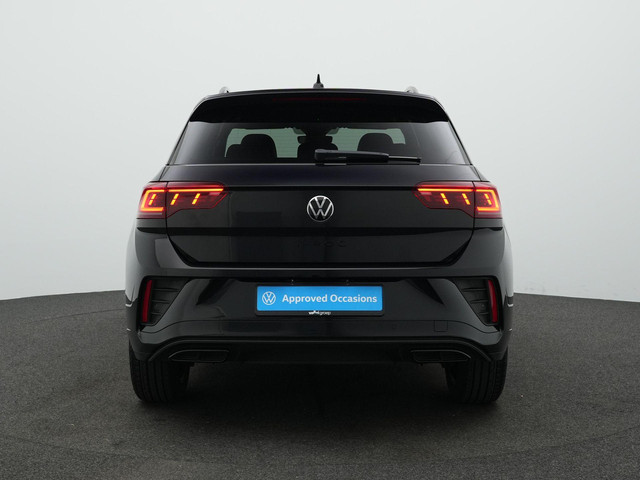 Volkswagen T-Roc 1.5 TSI 150 pk DSG R-Line | IQ Light | Parkeersensoren voor achter | Adaptive Cruise | Carplay