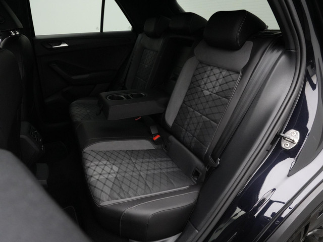 Volkswagen T-Roc 1.5 TSI 150 pk DSG R-Line | IQ Light | Parkeersensoren voor achter | Adaptive Cruise | Carplay
