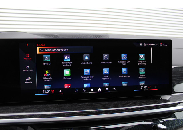 BMW X5 xDrive50e M-Sport | Panoramadak | Luchtvering | Harman Kardon | Iconic Glow | Trekhaak