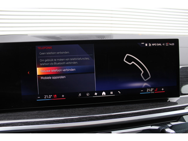 BMW X5 xDrive50e M-Sport | Panoramadak | Luchtvering | Harman Kardon | Iconic Glow | Trekhaak