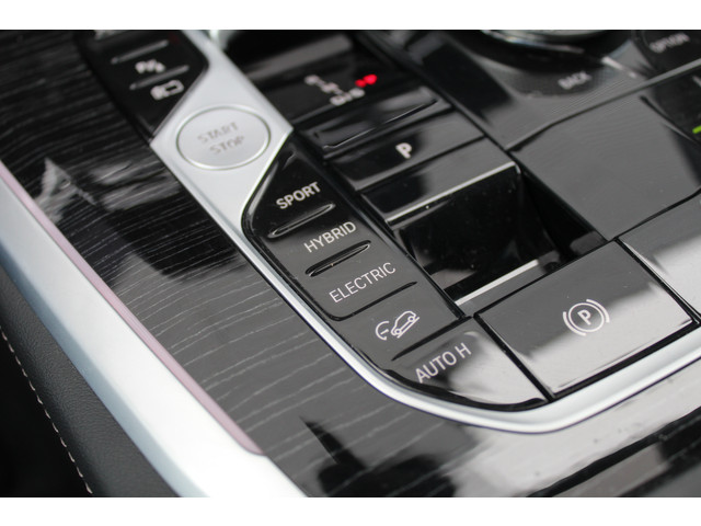 BMW X5 xDrive50e M-Sport | Panoramadak | Luchtvering | Harman Kardon | Iconic Glow | Trekhaak