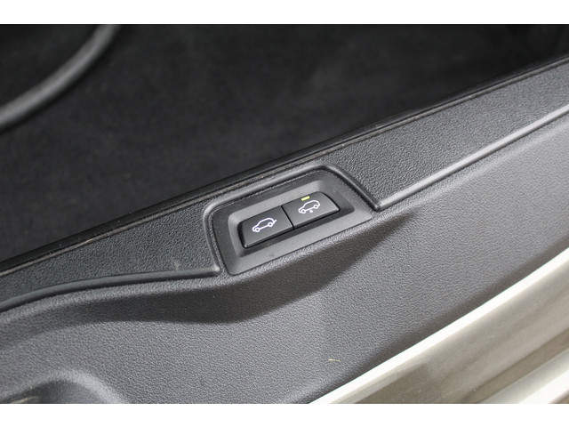 BMW X5 xDrive50e M-Sport | Panoramadak | Luchtvering | Harman Kardon | Iconic Glow | Trekhaak