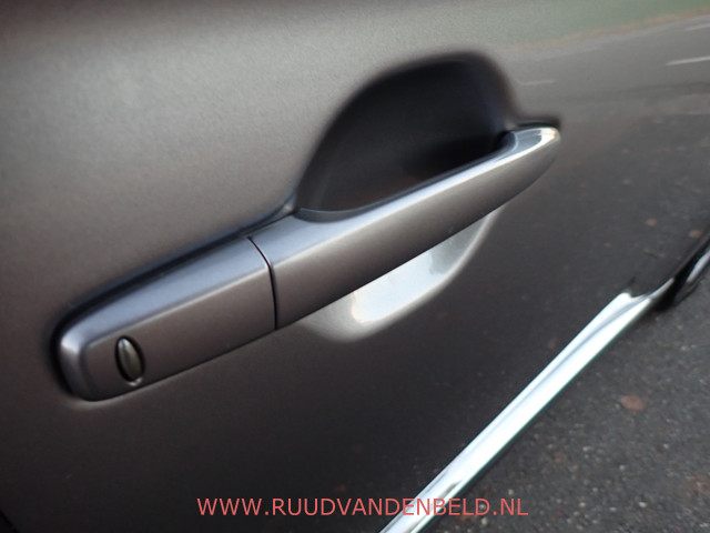 Mitsubishi Outlander 2.4 PHEV Pure KEYLESS TREKHAAK CAMERA CARPLAY