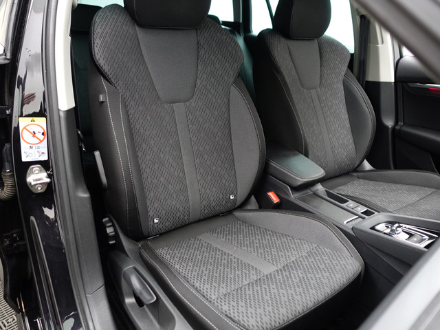 Skoda Octavia Combi 1.0 e-TSI Business Edition Plus Aut- Dynamic Select, Camera, Lane Assist, Sfeerverlichting, CarPlay, Android Auto, Stoelve