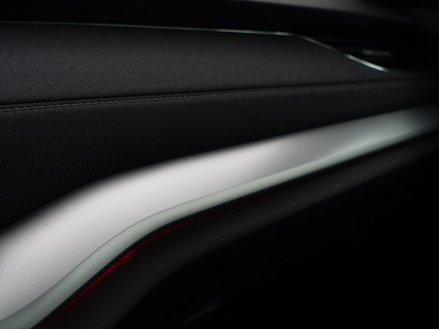 Skoda Octavia Combi 1.0 e-TSI Business Edition Plus Aut- Dynamic Select, Camera, Lane Assist, Sfeerverlichting, CarPlay, Android Auto, Stoelve