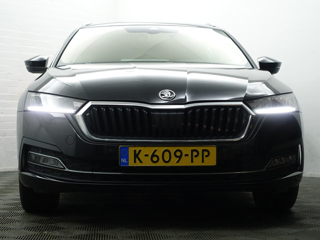 Skoda Octavia Combi 1.0 e-TSI Business Edition Plus Aut- Dynamic Select, Camera, Lane Assist, Sfeerverlichting, CarPlay, Android Auto, Stoelve