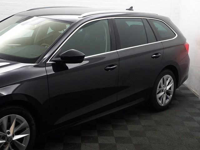 Skoda Octavia Combi 1.0 e-TSI Business Edition Plus Aut- Dynamic Select, Camera, Lane Assist, Sfeerverlichting, CarPlay, Android Auto, Stoelve