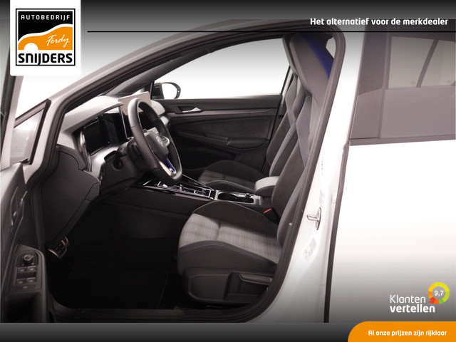 Volkswagen Golf 1.5 eHybrid GTE Black Style 272PK | HeadUp | IQ | Elec.Trekhaak | PDC + Cam | Winterpack - RIJKLAAR