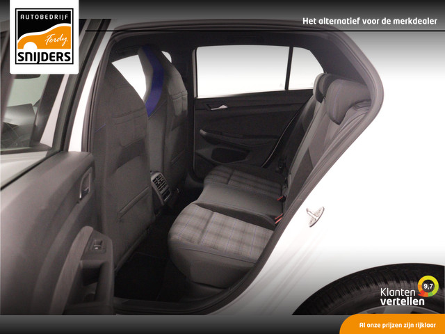 Volkswagen Golf 1.5 eHybrid GTE Black Style 272PK | HeadUp | IQ | Elec.Trekhaak | PDC + Cam | Winterpack - RIJKLAAR