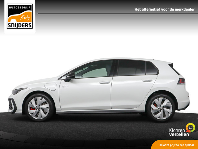Volkswagen Golf 1.5 eHybrid GTE Black Style 272PK | HeadUp | IQ | Elec.Trekhaak | PDC + Cam | Winterpack - RIJKLAAR