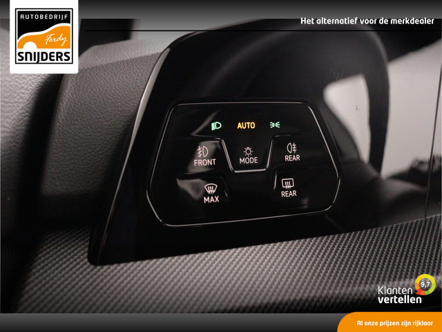 Volkswagen Golf 1.5 eHybrid GTE Black Style 272PK | HeadUp | IQ | Elec.Trekhaak | PDC + Cam | Winterpack - RIJKLAAR