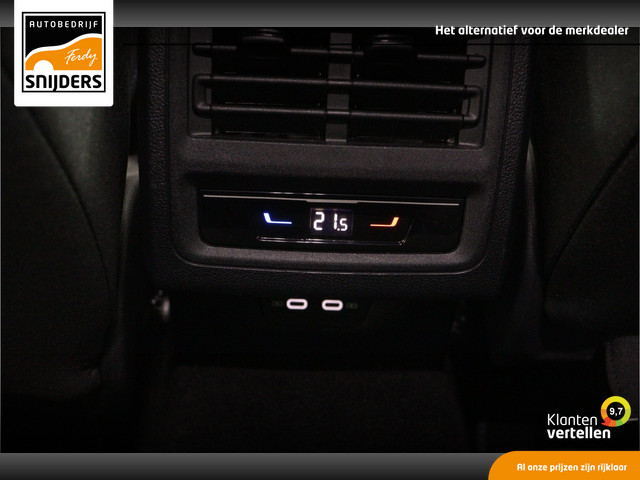 Volkswagen Golf 1.5 eHybrid GTE Black Style 272PK | HeadUp | IQ | Elec.Trekhaak | PDC + Cam | Winterpack - RIJKLAAR