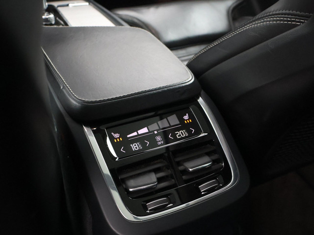 Volvo XC90 2.0 T8 TWIN ENGINE INSCRIPTION + LUCHTVERING | B&W | HEAD-UP | TREKHAAK | STOELVENTILATIE