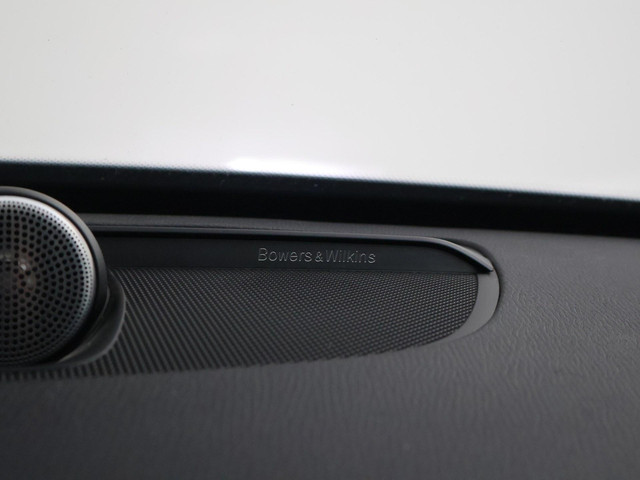 Volvo XC90 2.0 T8 TWIN ENGINE INSCRIPTION + LUCHTVERING | B&W | HEAD-UP | TREKHAAK | STOELVENTILATIE