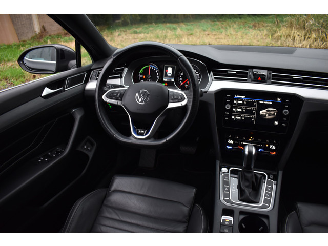Volkswagen Passat Variant GTE 218PK DSG HYBRID GTE BUSINESS LEDER CAMERA IQ-LIGHT