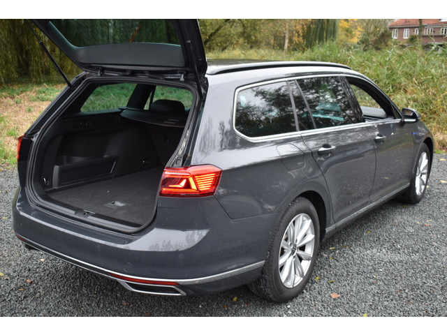 Volkswagen Passat Variant GTE 218PK DSG HYBRID GTE BUSINESS LEDER CAMERA IQ-LIGHT