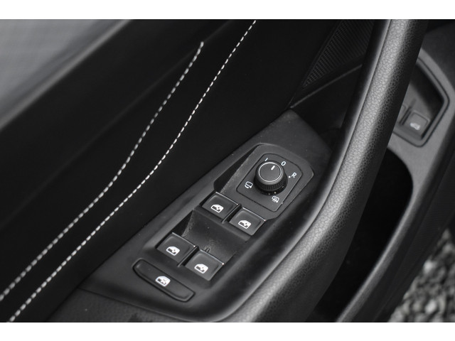 Volkswagen Passat Variant GTE 218PK DSG HYBRID GTE BUSINESS LEDER CAMERA IQ-LIGHT