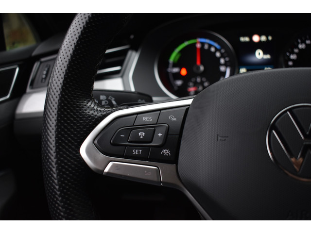Volkswagen Passat Variant GTE 218PK DSG HYBRID GTE BUSINESS LEDER CAMERA IQ-LIGHT