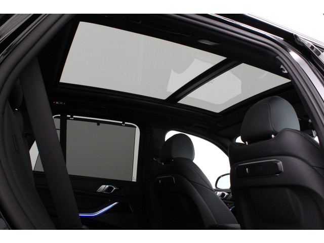 BMW X5 xDrive50e 490pk > Innovatie-pakket Trekhaak Travel-pakket Shadow line