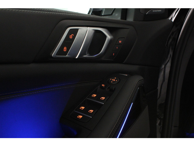 BMW X5 xDrive50e 490pk > Innovatie-pakket Trekhaak Travel-pakket Shadow line