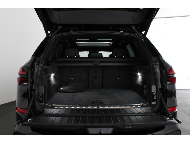 BMW X5 xDrive50e 490pk > Innovatie-pakket Trekhaak Travel-pakket Shadow line