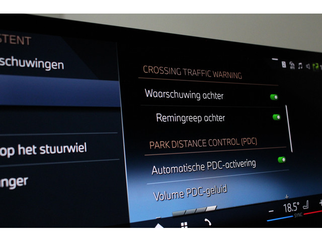 BMW X5 xDrive50e 490pk > Innovatie-pakket Trekhaak Travel-pakket Shadow line