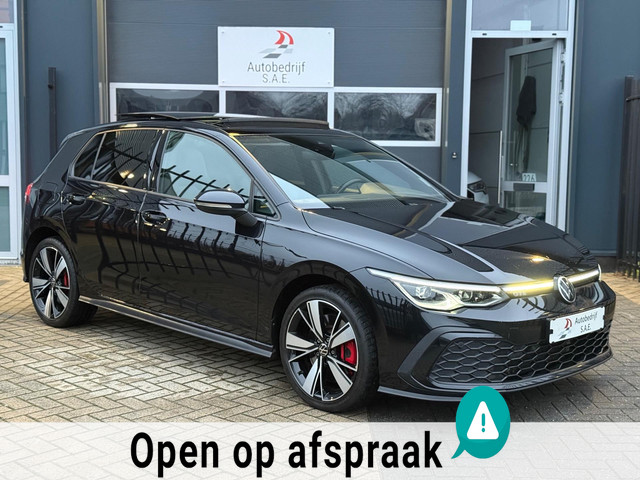 Volkswagen Golf 1.4 eHybrid GTE 245 pk IQ LIGHT PANO SFEER CARPLAY !