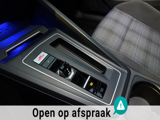Volkswagen Golf 1.4 eHybrid GTE 245 pk IQ LIGHT PANO SFEER CARPLAY !