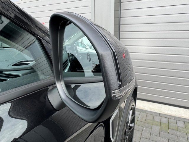 Lynk & Co 01 1.5 Bomvol Black Edition 261PK 360°Camera