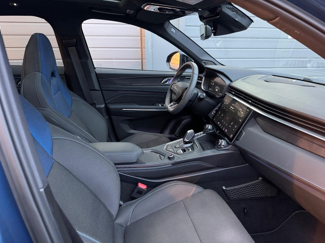 Lynk & Co 01 1.5 Bomvol Black Edition 261PK 360°Camera